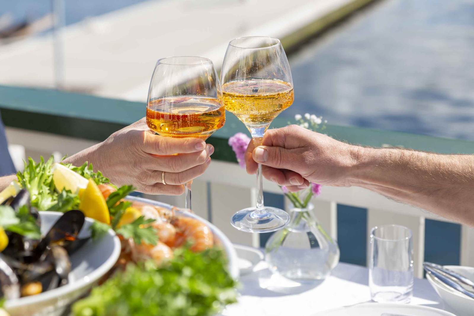 A toast with Hardanger cider
