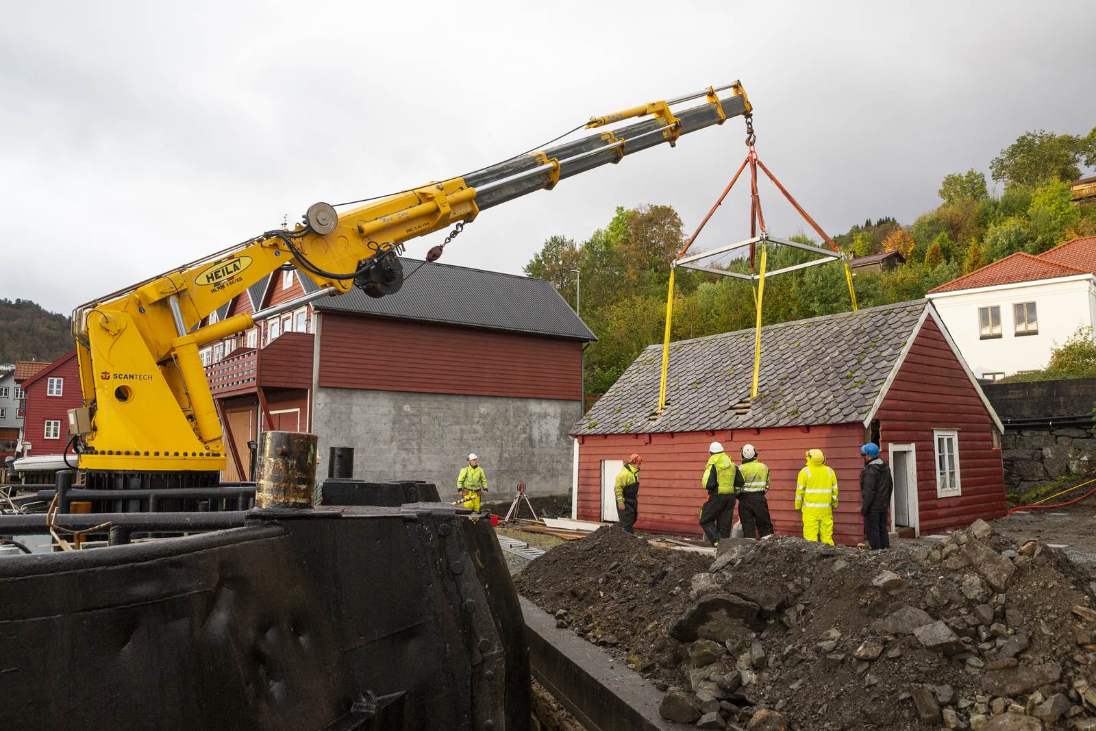 Naustet blir flytta med kran i 2020